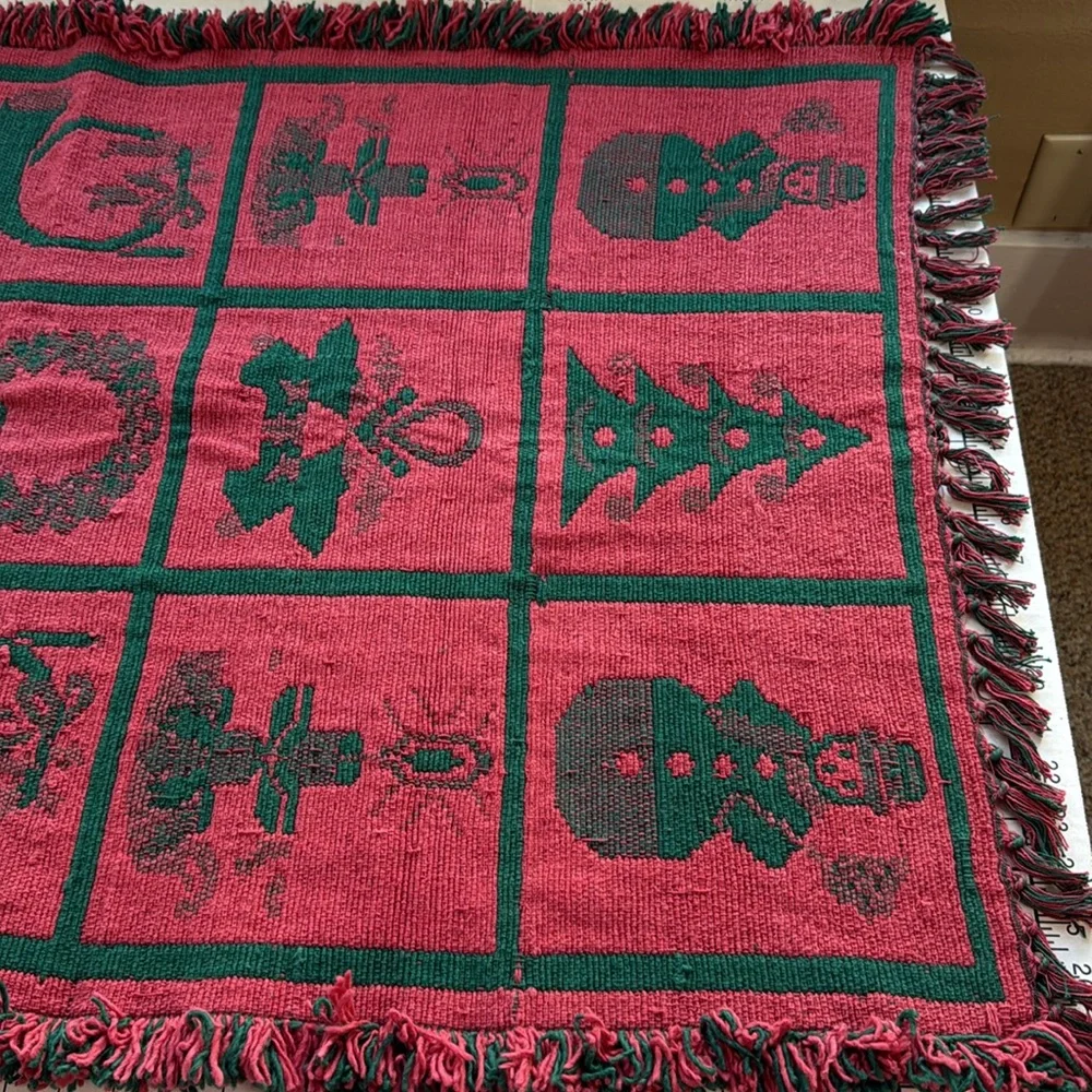 Vintage 1994 Hayim Co. Christmas Tapestry Throw/Rug – 100% Cotton – 46” x 28”